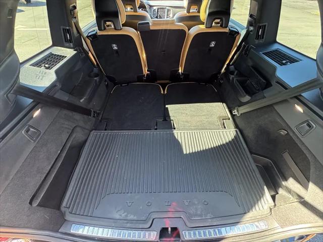 2017 Volvo XC90 T6 Momentum