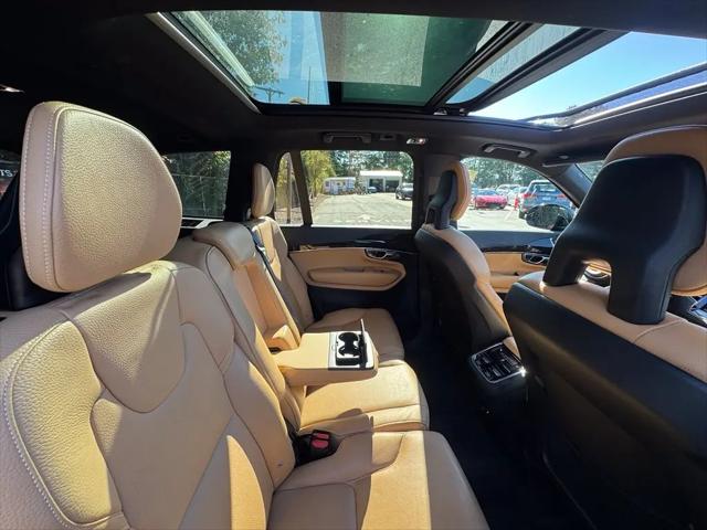 2017 Volvo XC90 T6 Momentum