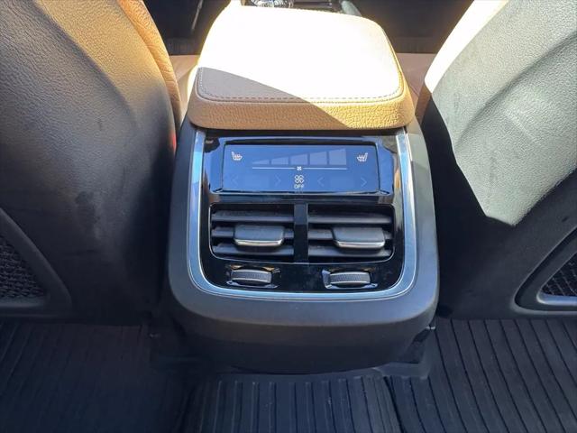 2017 Volvo XC90 T6 Momentum