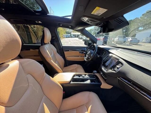 2017 Volvo XC90 T6 Momentum