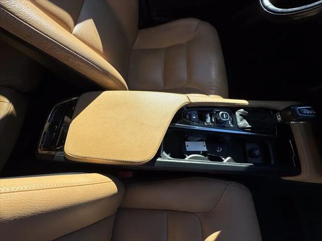 2017 Volvo XC90 T6 Momentum