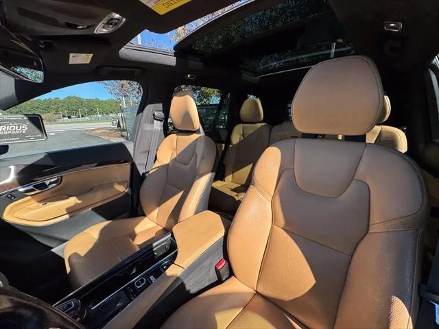 2017 Volvo XC90 T6 Momentum