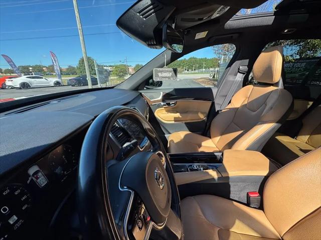 2017 Volvo XC90 T6 Momentum
