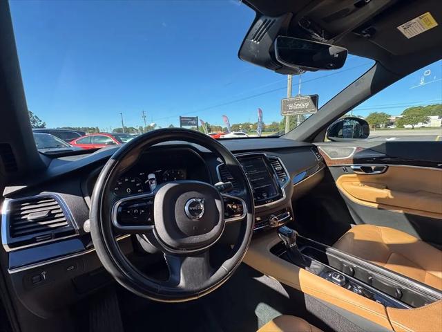 2017 Volvo XC90 T6 Momentum