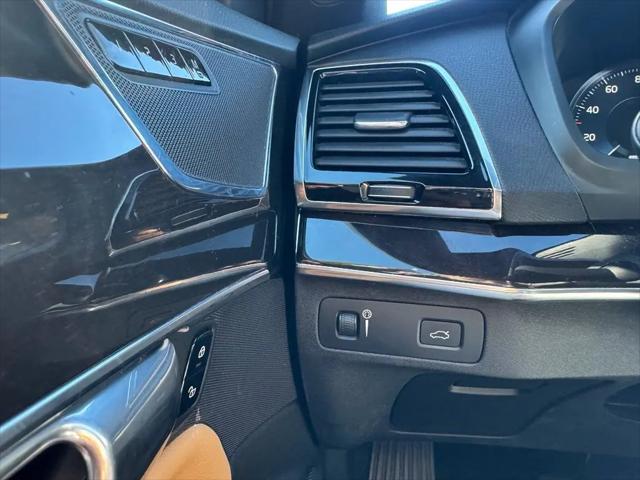 2017 Volvo XC90 T6 Momentum