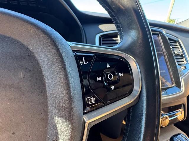 2017 Volvo XC90 T6 Momentum