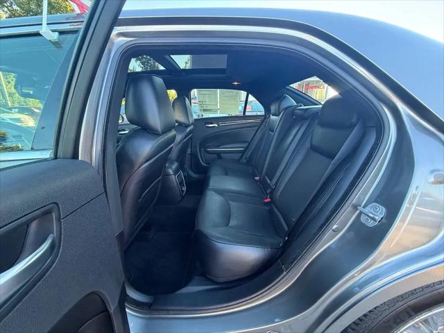 2011 Chrysler 300 Limited