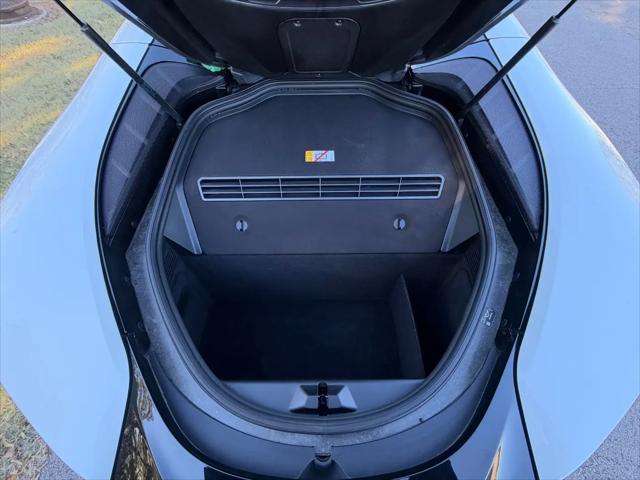 2019 BMW i8 Roadster