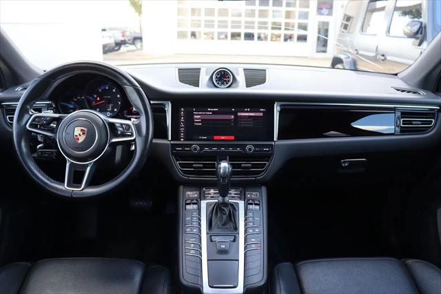 2020 Porsche Macan Macan