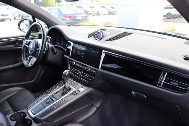 2020 Porsche Macan Macan
