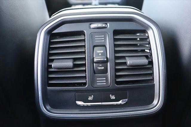 2020 Porsche Macan Macan