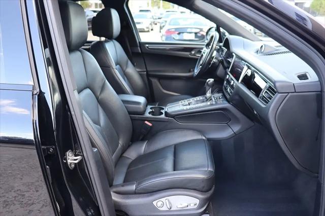 2020 Porsche Macan Macan