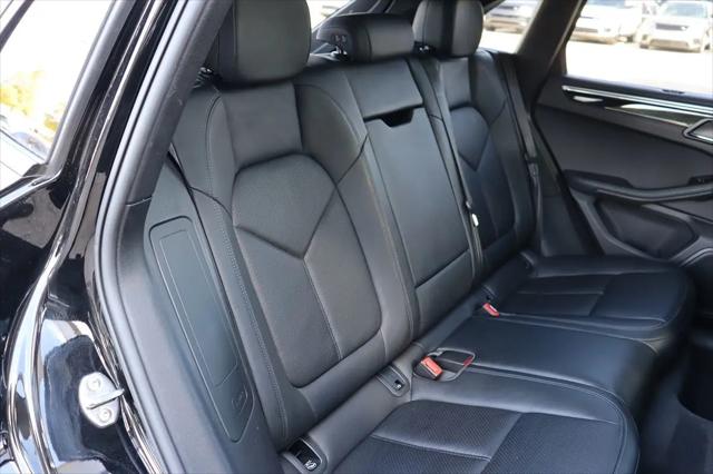 2020 Porsche Macan Macan