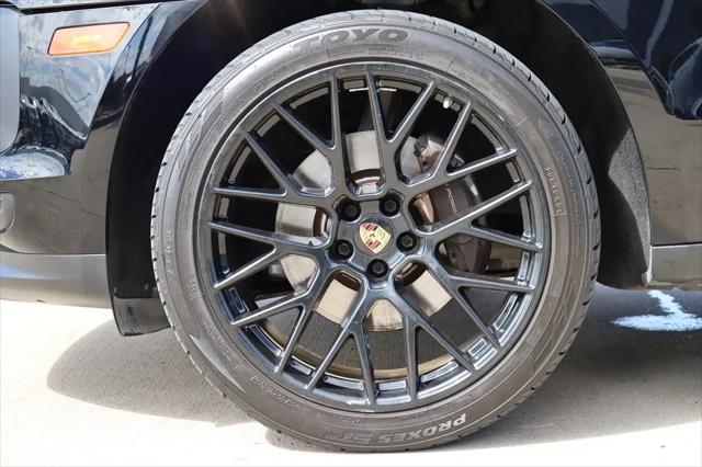 2020 Porsche Macan Macan
