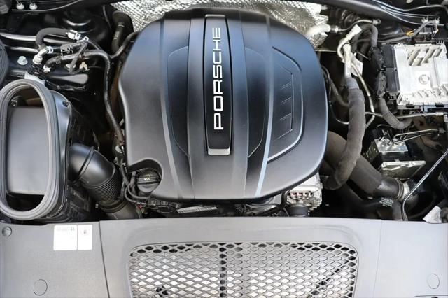 2020 Porsche Macan Macan
