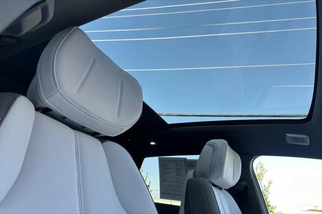 2027 Cadillac iQ Luxury