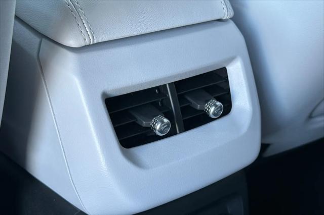 2027 Cadillac iQ Luxury