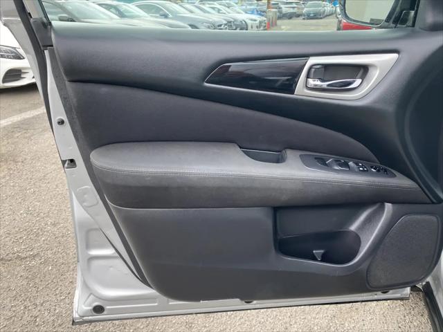2017 Nissan Pathfinder S