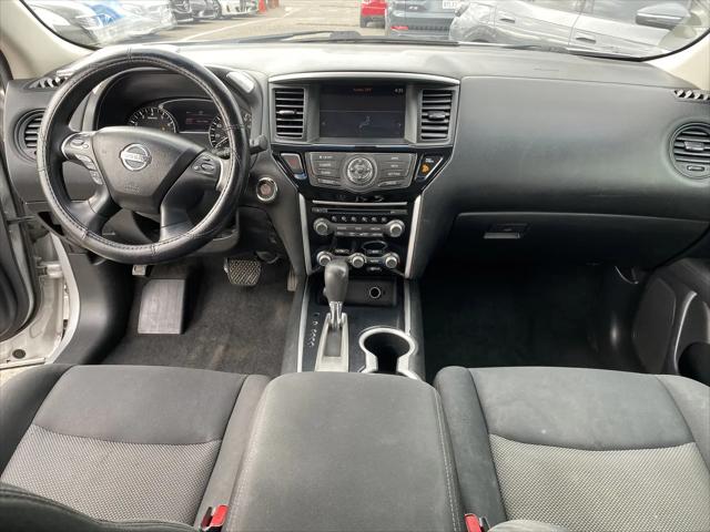 2017 Nissan Pathfinder S