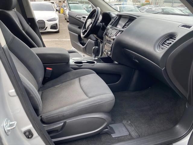 2017 Nissan Pathfinder S