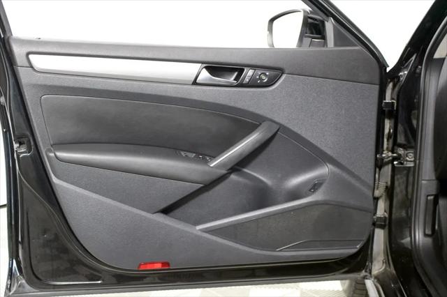 2015 Volkswagen Passat 1.8T SE