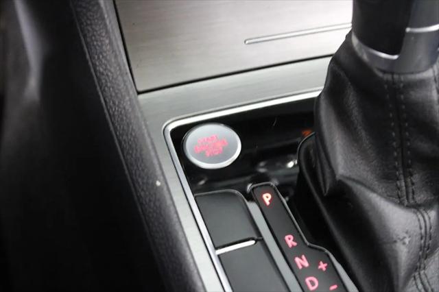 2015 Volkswagen Passat 1.8T SE