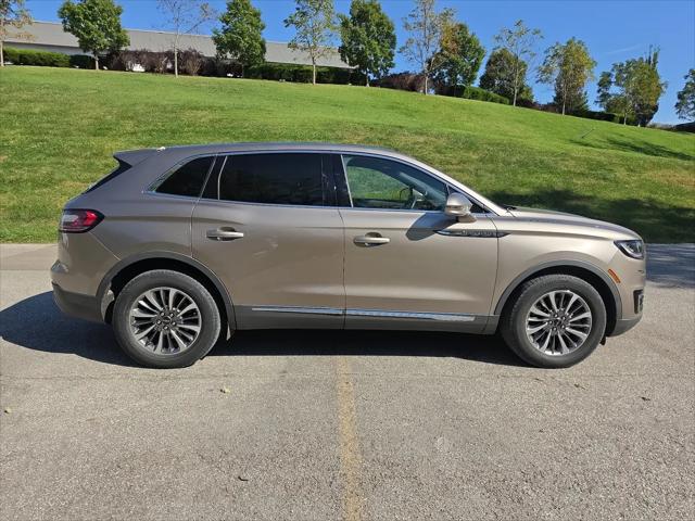 2019 Lincoln Nautilus Select