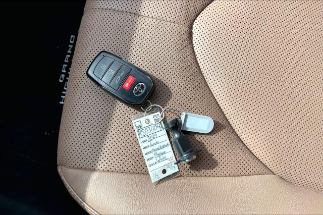 Used 2024 Toyota Grand Highlander Platinum For Sale in Lubbock, TX