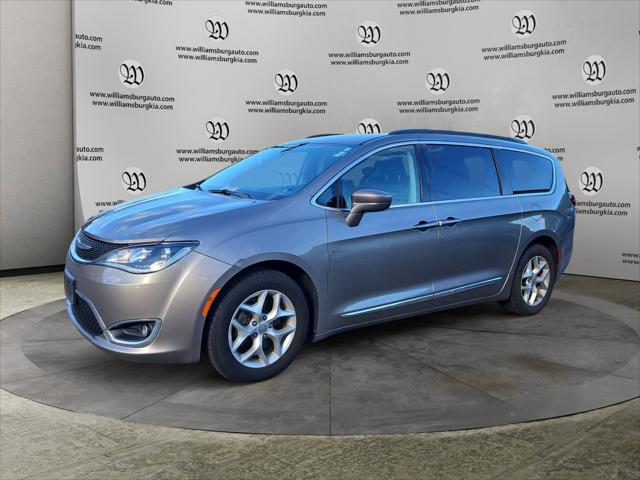 2017 Chrysler Pacifica Touring-L 2017 Chrysler Pacifica Touring-L