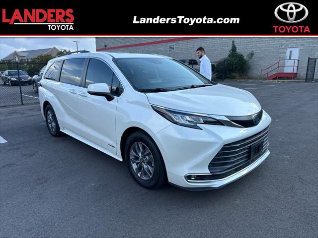 2021 Toyota Sienna XLE for sale in Little Rock, AR