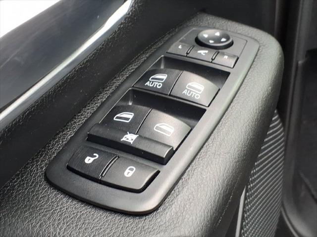 2019 Ram 1500 Big Horn/Lone Star Crew Cab 4x4 57 Box