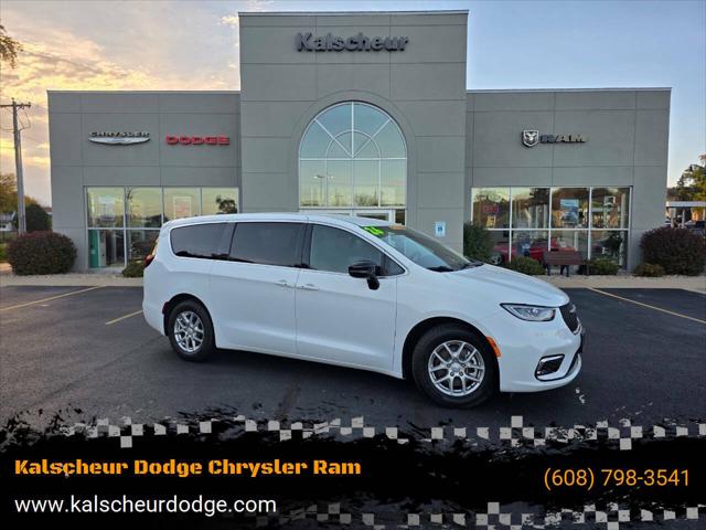 2026 Chrysler Pacifica Select for sale in Cross Plains, WI