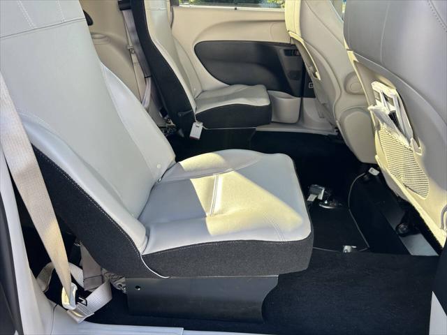 2021 Chrysler Voyager LXI