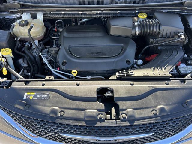 2021 Chrysler Voyager LXI