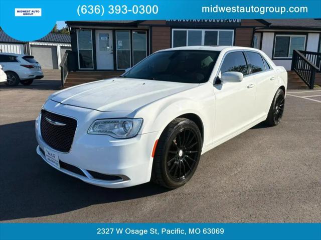 2016 Chrysler 300 Limited for sale in Pacific, MO