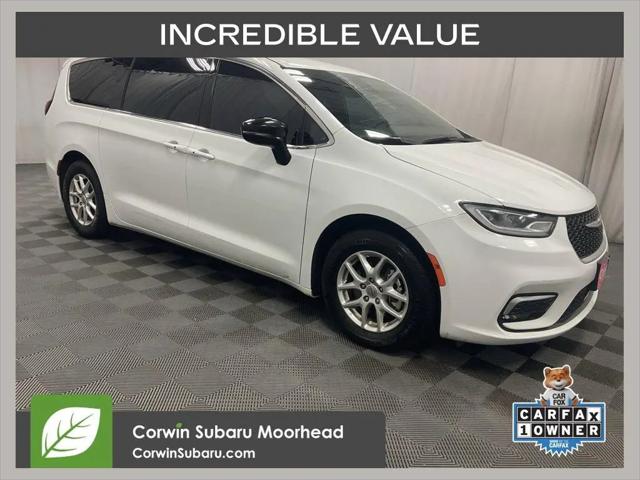2025 Chrysler Pacifica Select for sale in Moorhead, MN