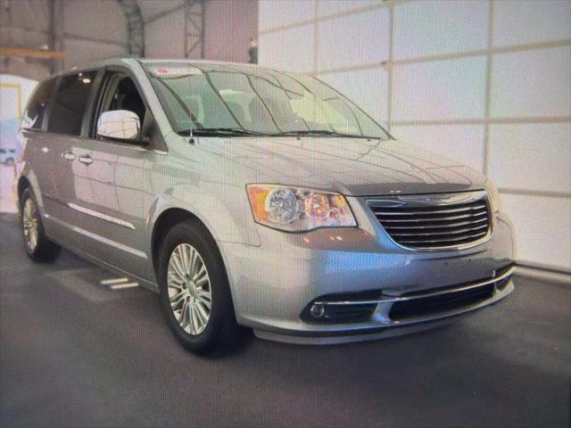 2015 Chrysler Town & Country Touring-L for sale in Sturgis, MI