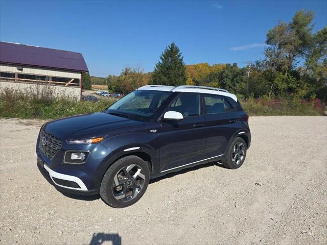 2026 Hyundai Venue SEL w/Two-Tone Roof for sale in Genoa City, WI