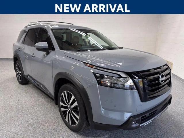 2023 Nissan Pathfinder Platinum 4WD for sale in Chilton, WI