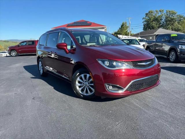 2019 Chrysler Pacifica Touring L for sale in East Freedom, PA
