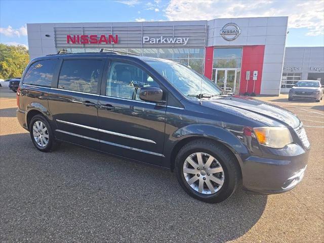 2013 Chrysler Town & Country Touring for sale near Dover, OH