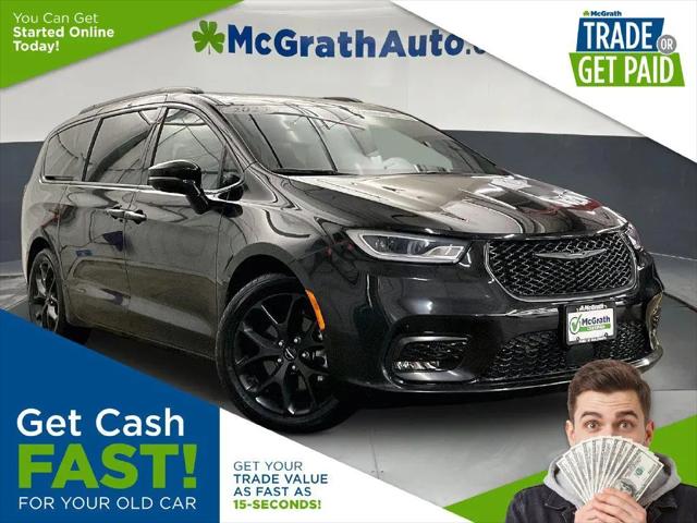 2023 Chrysler Pacifica Limited for sale in Iowa City, IA
