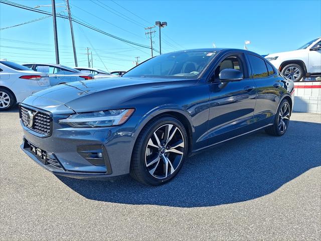 2025 Volvo S60 B5 Plus