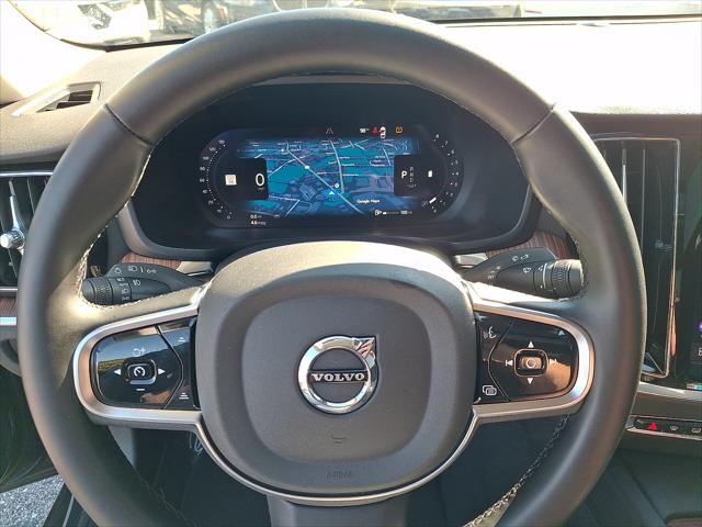 2025 Volvo S60 B5 Plus