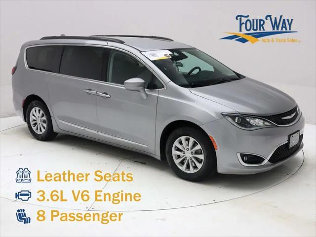 2017 Chrysler Pacifica Touring-L for sale in New Holland, PA