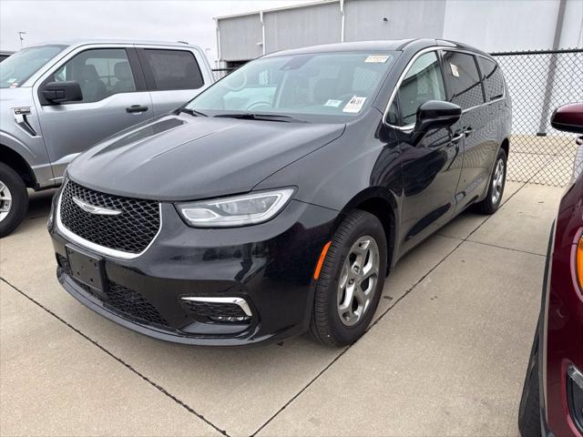 2024 Chrysler Pacifica Limited AWD