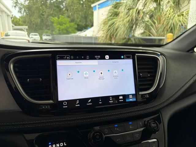 2025 Chrysler Pacifica Limited
