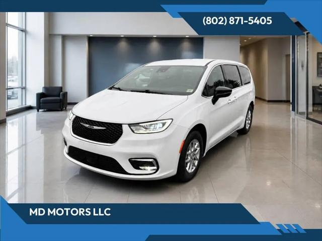 2025 Chrysler Pacifica Select for sale in Williston, VT