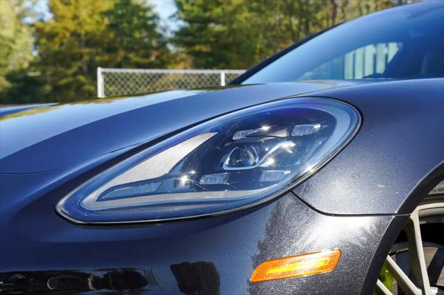 2023 Porsche Panamera E-Hybrid 4