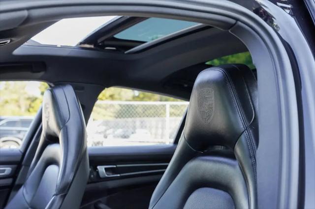 2023 Porsche Panamera E-Hybrid 4